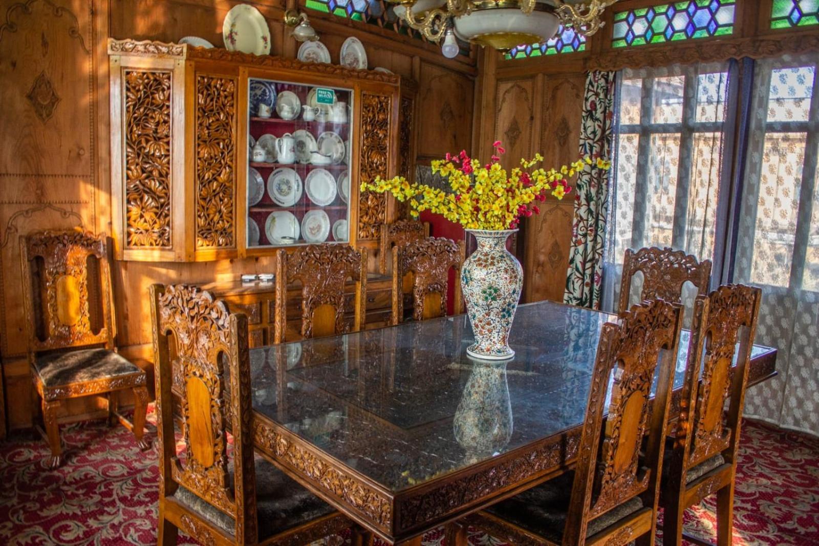 House Boat New Manora Bed and Breakfast Srīnagar Exterior foto