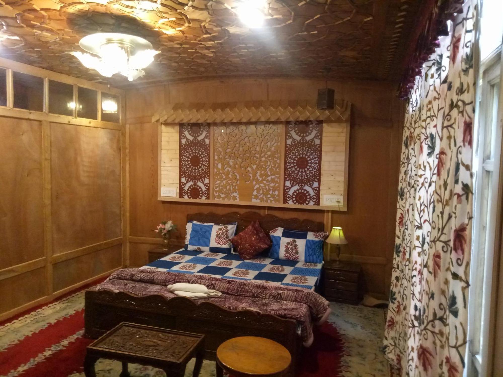 House Boat New Manora Bed and Breakfast Srīnagar Exterior foto