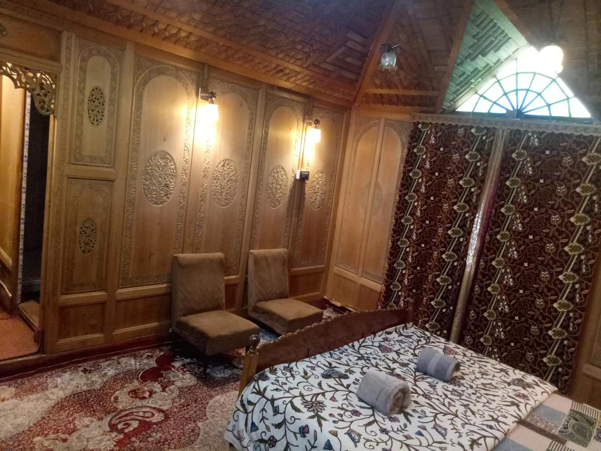 House Boat New Manora Bed and Breakfast Srīnagar Exterior foto